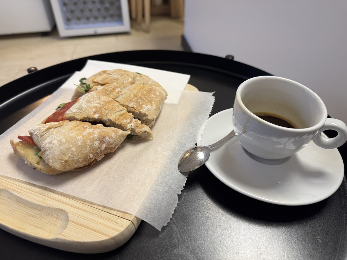 The Bus Specialty Coffee photo 3